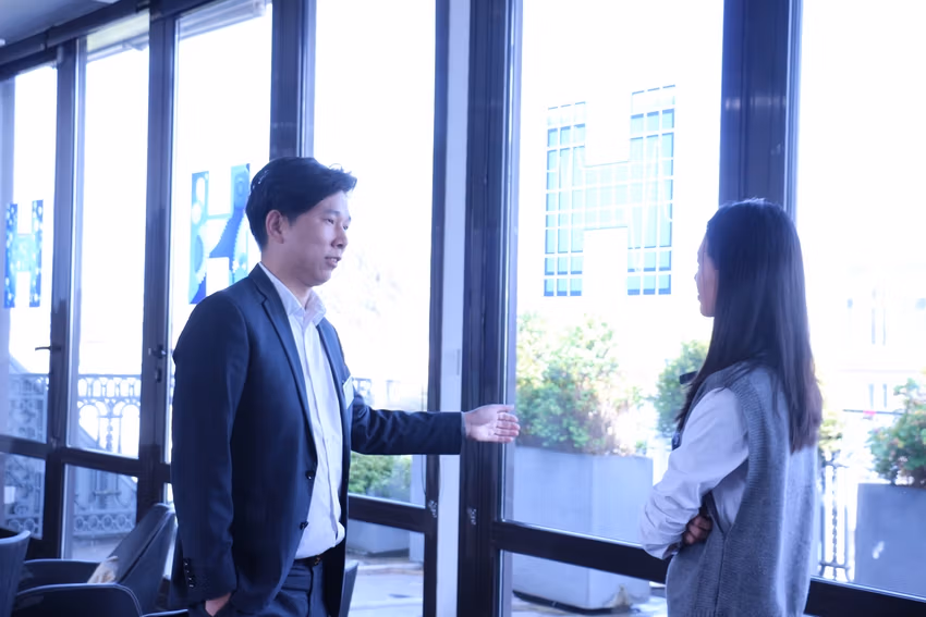 CEFC x HAYS : L’évolution du management franco-chinois 11 CEFC x HAYS 12